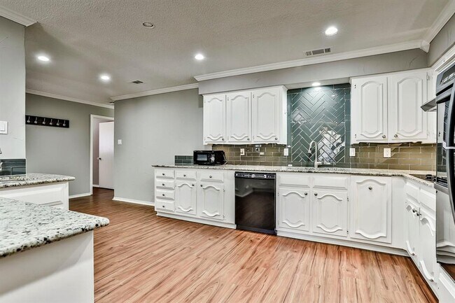 Building Photo - 2923 Country Pl Ct