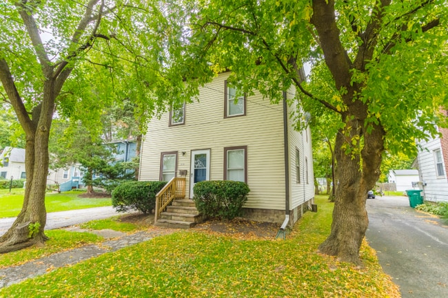 Photo - 37728 2nd St (Willoughby, OH) Apartment