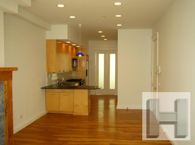 Building Photo - 261 W 121st St