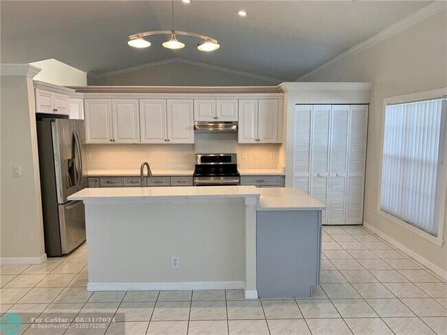 Foto del edificio - 10841 Fox Glen Dr