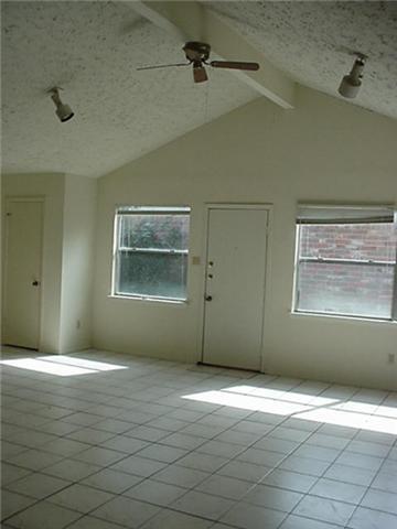 Building Photo - 7113 Golden Dale Ct