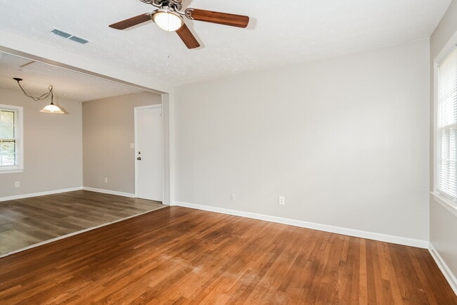 Foto del edificio - 4355 Donegal Cir