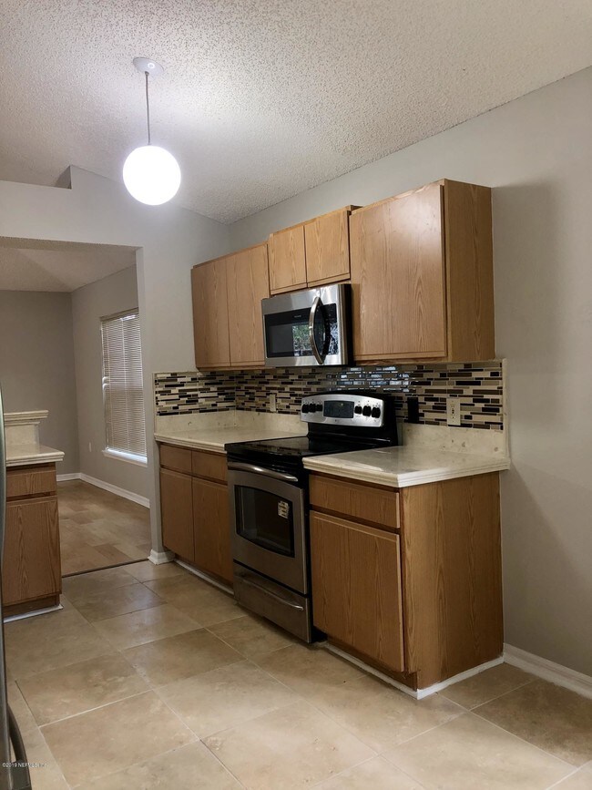 Foto del edificio - 3286 Carlotta Road