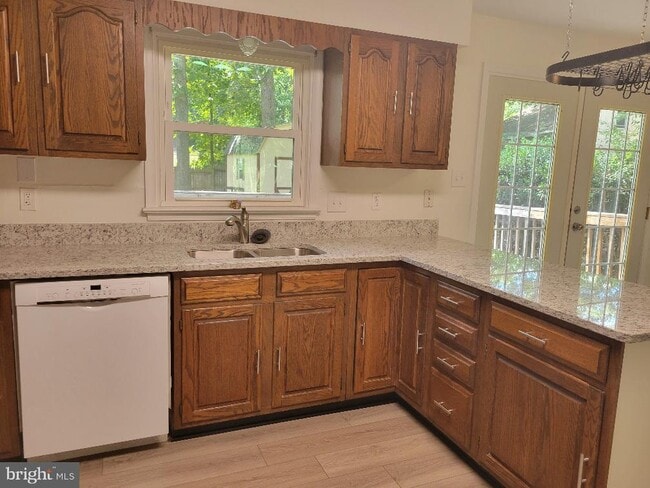 Building Photo - 104 Crutchfield Cir
