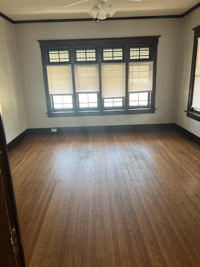 Foto del edificio - 210 W Richmond Ave