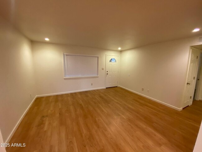 Building Photo - 3509 E Acoma Dr