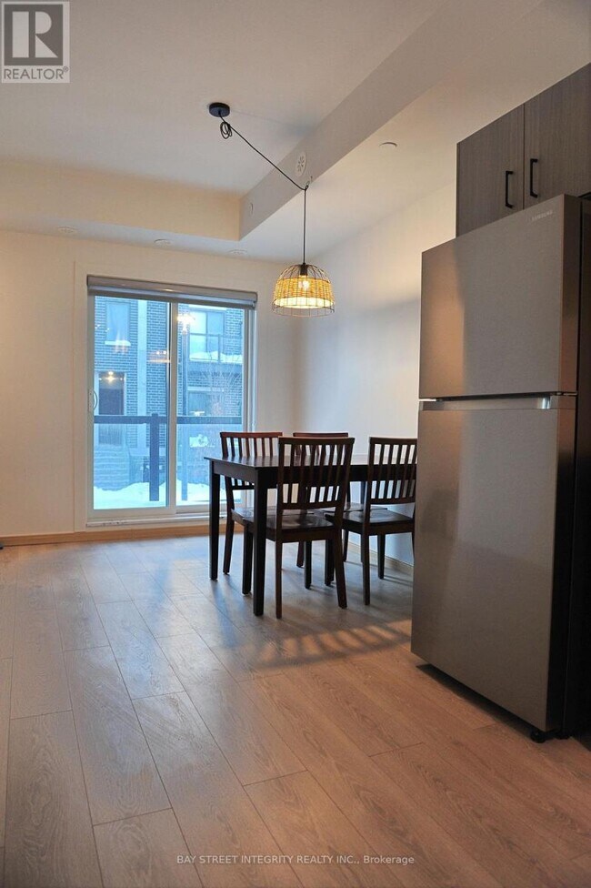 Photo du bâtiment - 3427 Sheppard Ave E