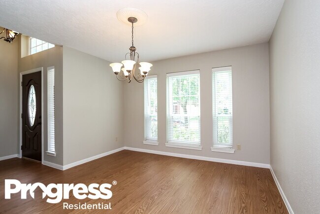 Building Photo - 7335 Maple Walk Dr