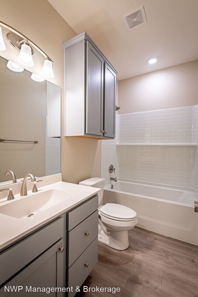 Foto del edificio - 3 br, 2 bath House - 2644 Barbee Rd.