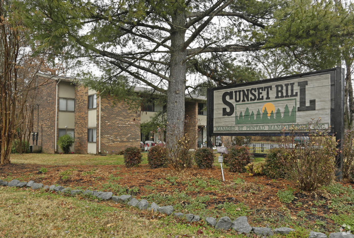 Sunset Hill - Sunset Rill Apartments