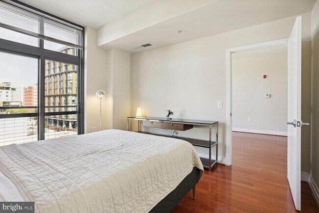 Foto del edificio - 2120 Vermont Ave NW