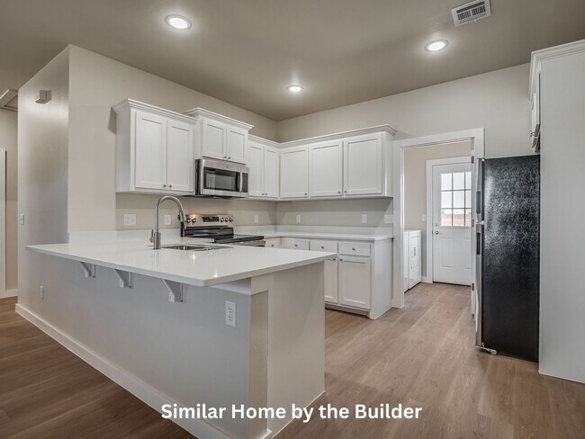 Foto del edificio - Modern 2-Bed, 2-Bath Rental Home in Chickasha, OK