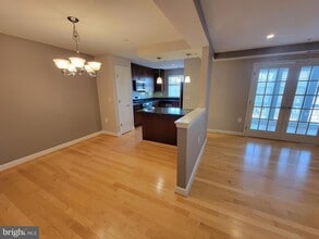 Building Photo - 4151 S Four Mile Run Dr