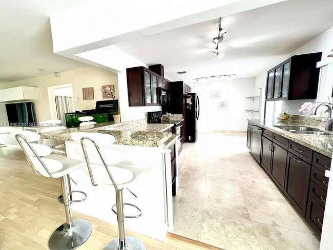 Foto del edificio - 1361 N Fieldlark Ln