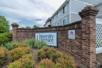 Building Photo - 1209 University Terrace