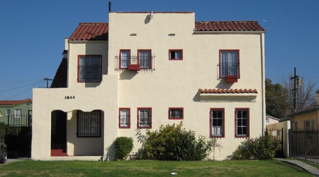BUILDING EXTERIOR - 3844 Arlington Ave