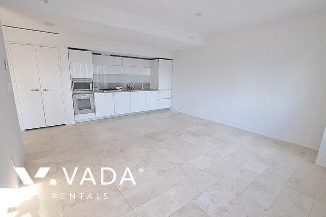 Building Photo - Jameson House Apartment For Rent 3004-838 ...