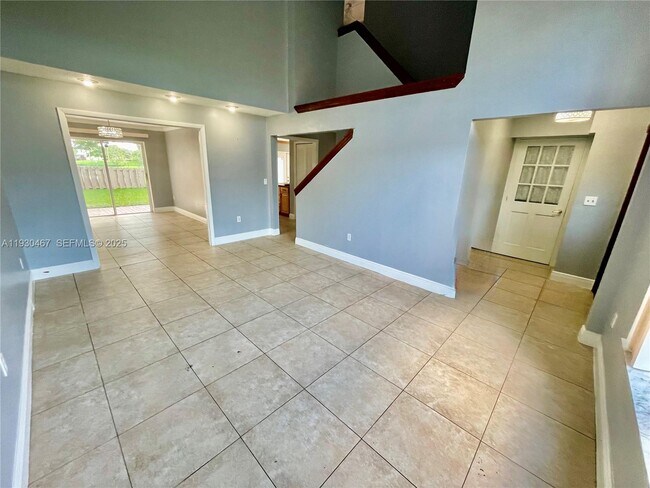 Foto del edificio - 10223 SW 156th Ave