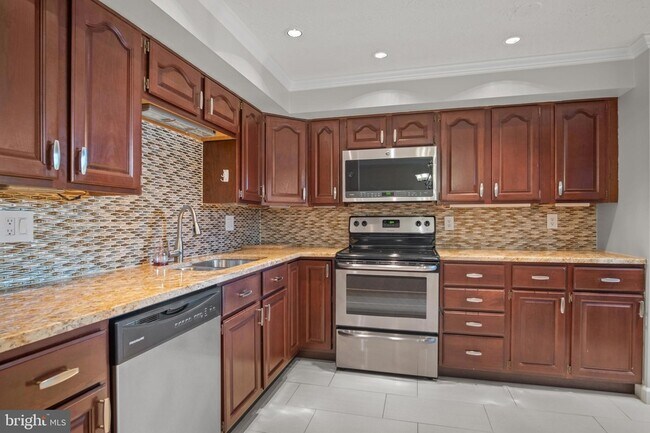 Foto del edificio - 3390 Longbow Ct
