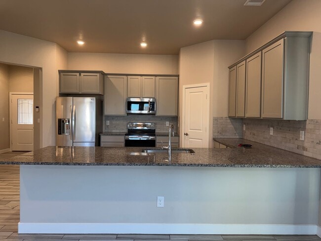 Foto del edificio - 7719 Tradition Pkwy