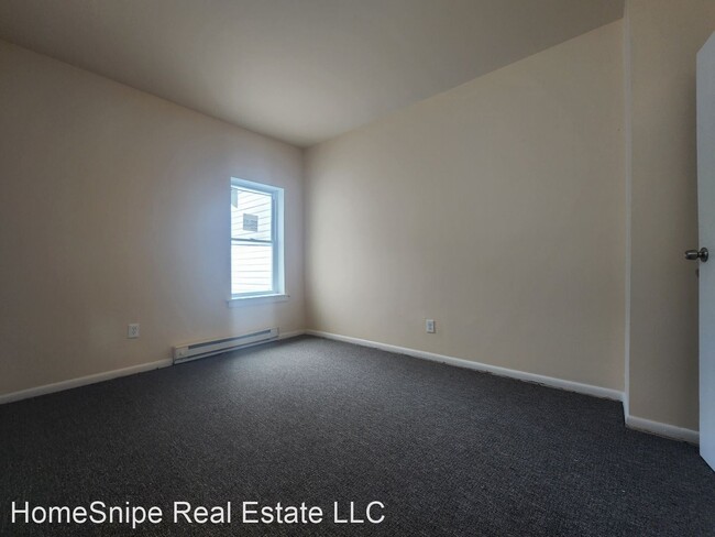 Building Photo - 3 br, 1 bath House - 430 N Penn St