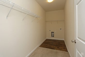 Interior Photo - Palisades at the Park