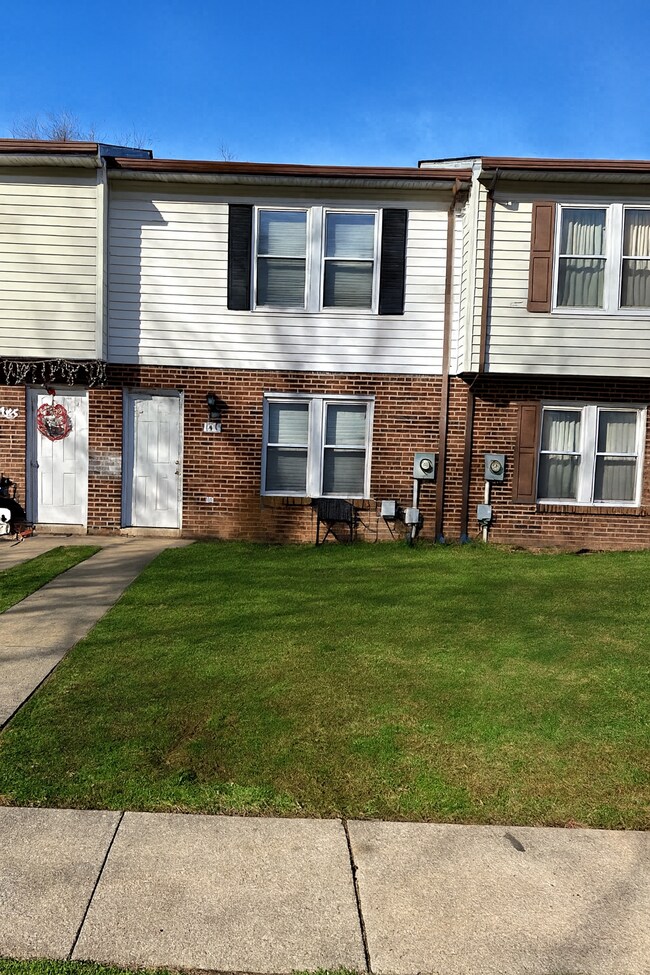 Building Photo - 156 Carnival Dr