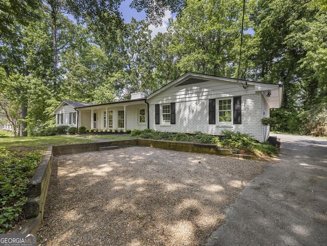 Building Photo - 5305 Peachtree Dunwoody Rd