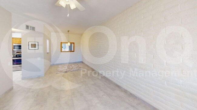 Building Photo - 1419 Placita Apache