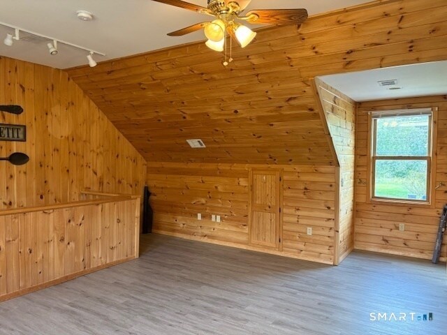 Foto del edificio - 123 Shailor Hill Rd