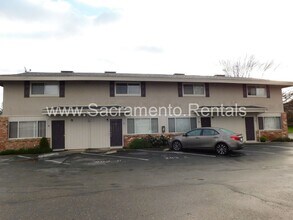 Building Photo - 203 Talisman Dr