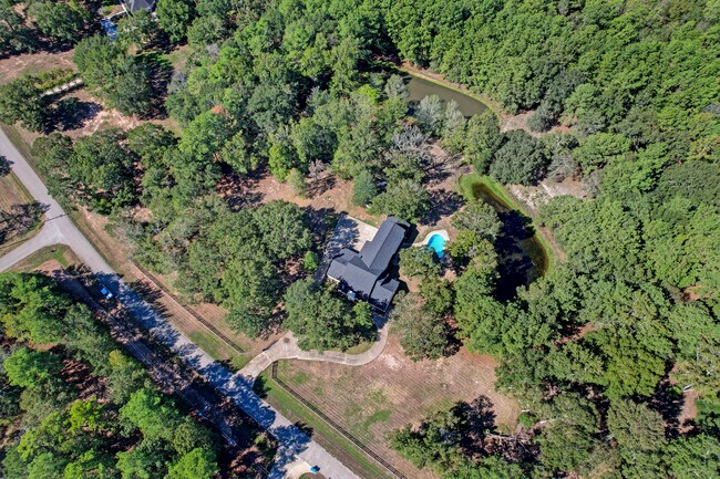 Building Photo - 17940 Village Way
