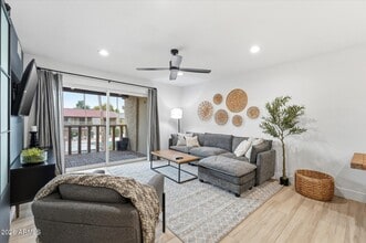 Building Photo - 8649 E Royal Palm Rd