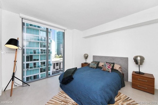 Building Photo - 1 br, 1.5 bath  - My Brickell