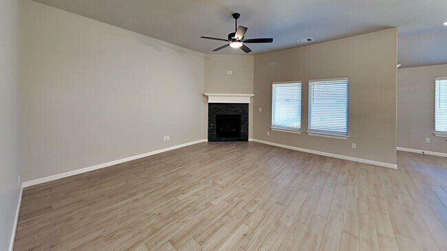 Foto del edificio - New Construction 3 bedroom, 2 bathroom in Norman!