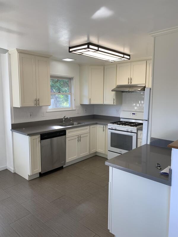 Building Photo - 721 Riverside Ave