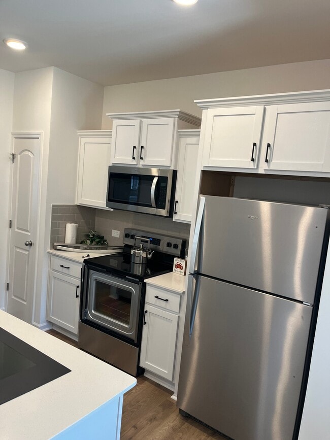 Building Photo - 230 Banbury Ln