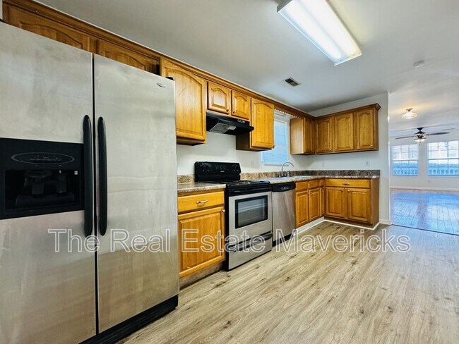 Foto del edificio - 736 N Holly St