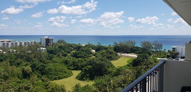 Foto del edificio - 2121 N Ocean Blvd