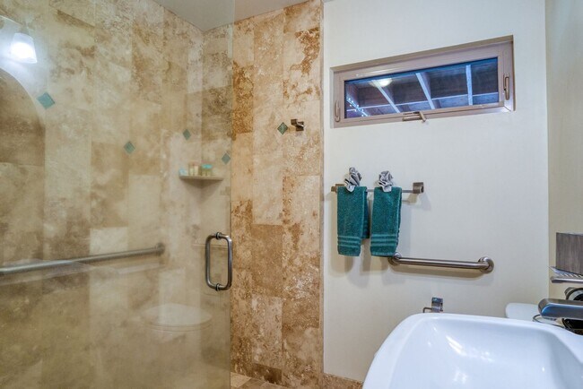 Foto del edificio - 2 Bed/ 2 Bath in Paia electricity included