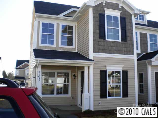 Foto principal - 9705 Turning Wheel Dr