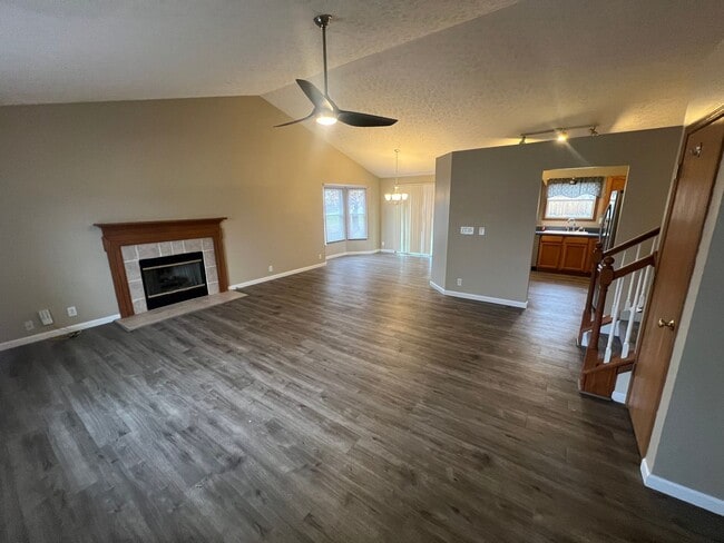 Building Photo - Charming 3-bedroom, 2-bathroom