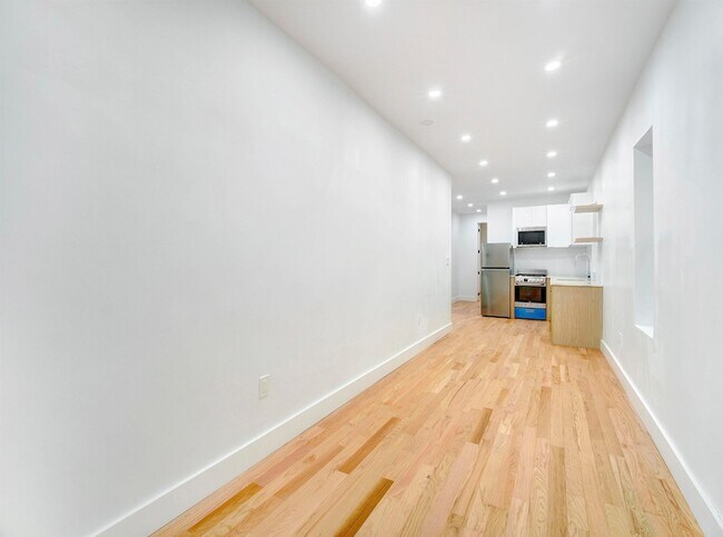 Foto del edificio - 151 Williams Ave