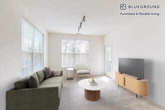 Building Photo - 998 Stewart Ave