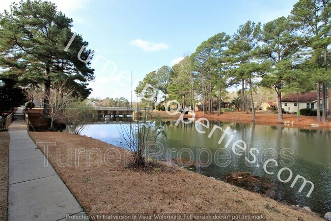 Foto del edificio - 51 Royalgate Dr