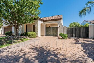 Building Photo - 734 W Juniper Ln