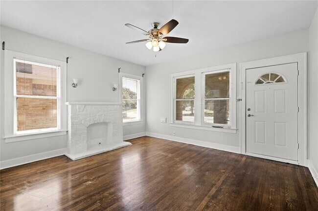 Building Photo - 4329 Leeland St