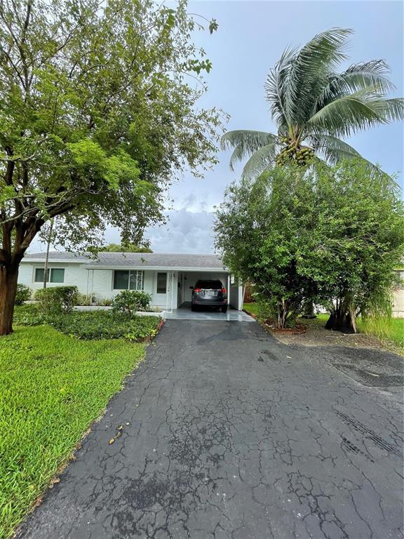 Foto principal - 330 NE 42nd Ct