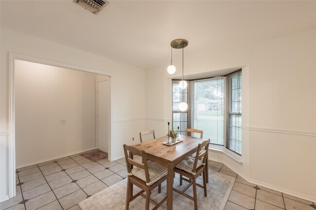 Building Photo - 1663 Chilton Ln