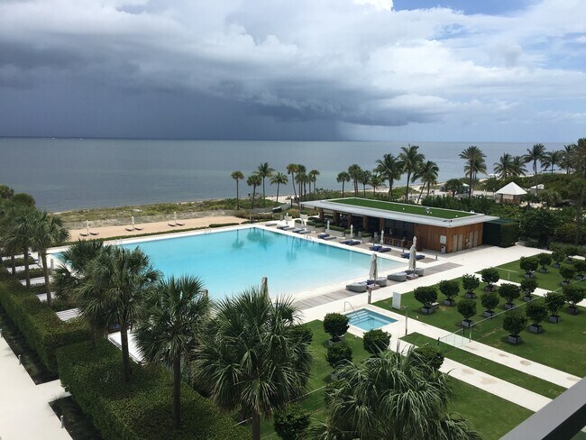 Foto del edificio - Oceana Key Biscayne Large 3 bedroom for rent